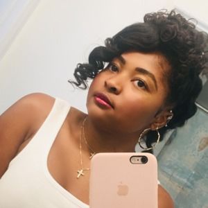 Meet your Posher, Candice